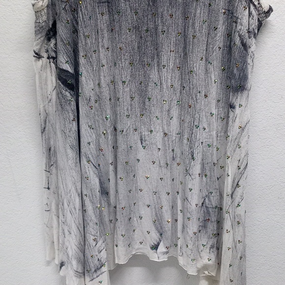 Be Vocal Black and White Colorful Bling Gradient Pattern Tank Top - Picture 2 of 5